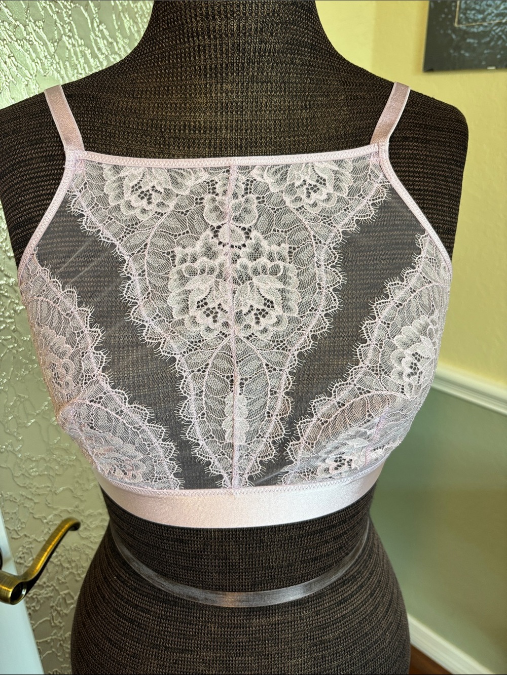 Soma Sheer Lace High-Neck Bralette — Light Pink NWOT M